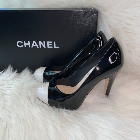 Chanel Two Tone Patent Leather Pumps - Picture 4 of 14